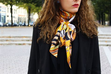 foulard hermes comment le porter|carré hermes en soie.